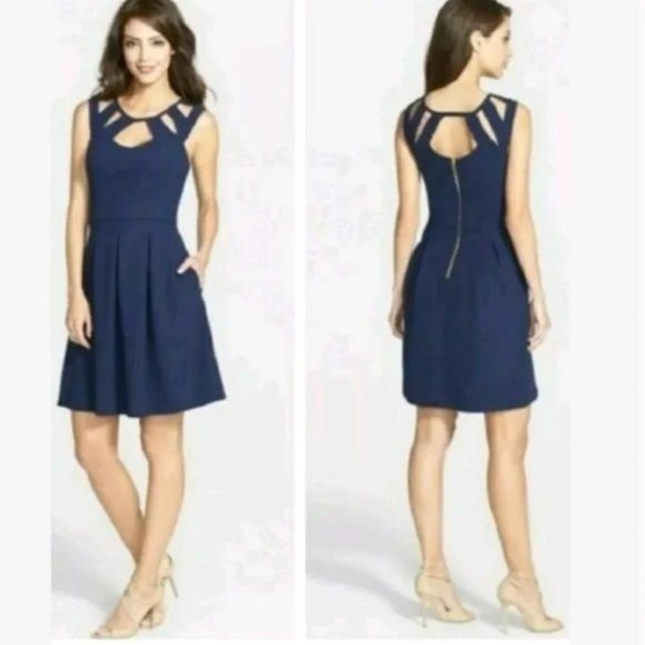 Betsey Johnson Navy Cage Collared Dress.  SZ 6 - Picture 2 of 4